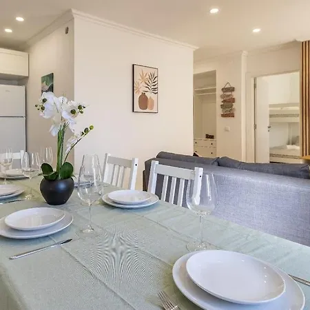 아파트 Cosy In Albufeira, Oura St *